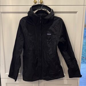 Women’s Patagonia Rain Jacket Shell - Size Medium